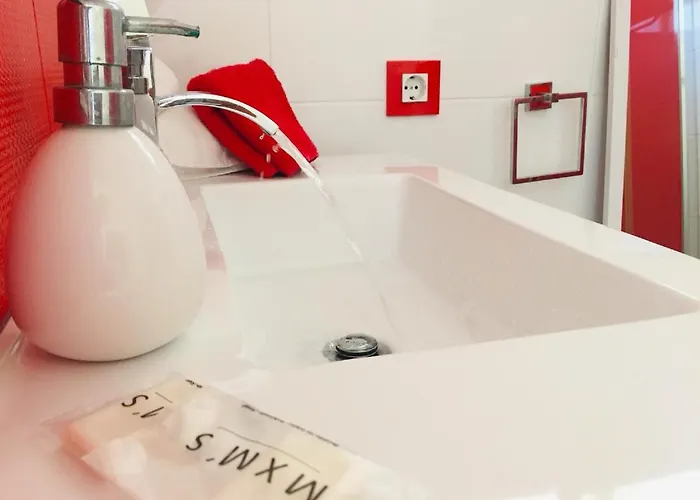 Summer Sun With Wifi And Pool In The Complex