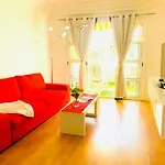 Апартаменты Summer Sun With Wifi And Pool In The Complex